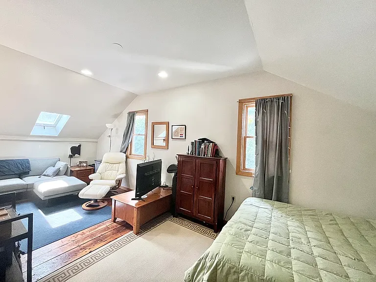 46 Athol St #3 — Photo 6