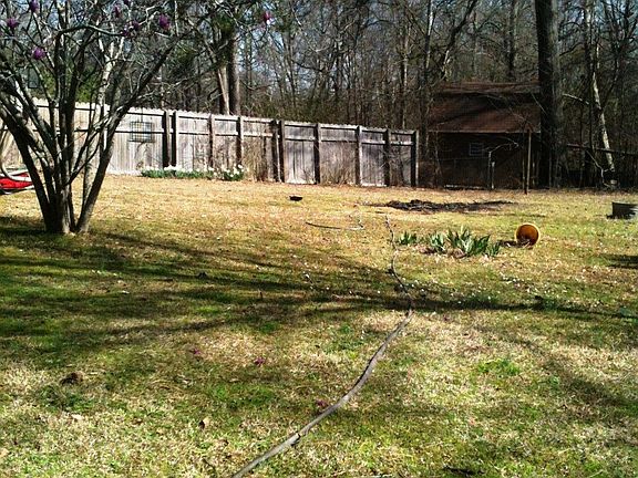 Side yard, extra lot