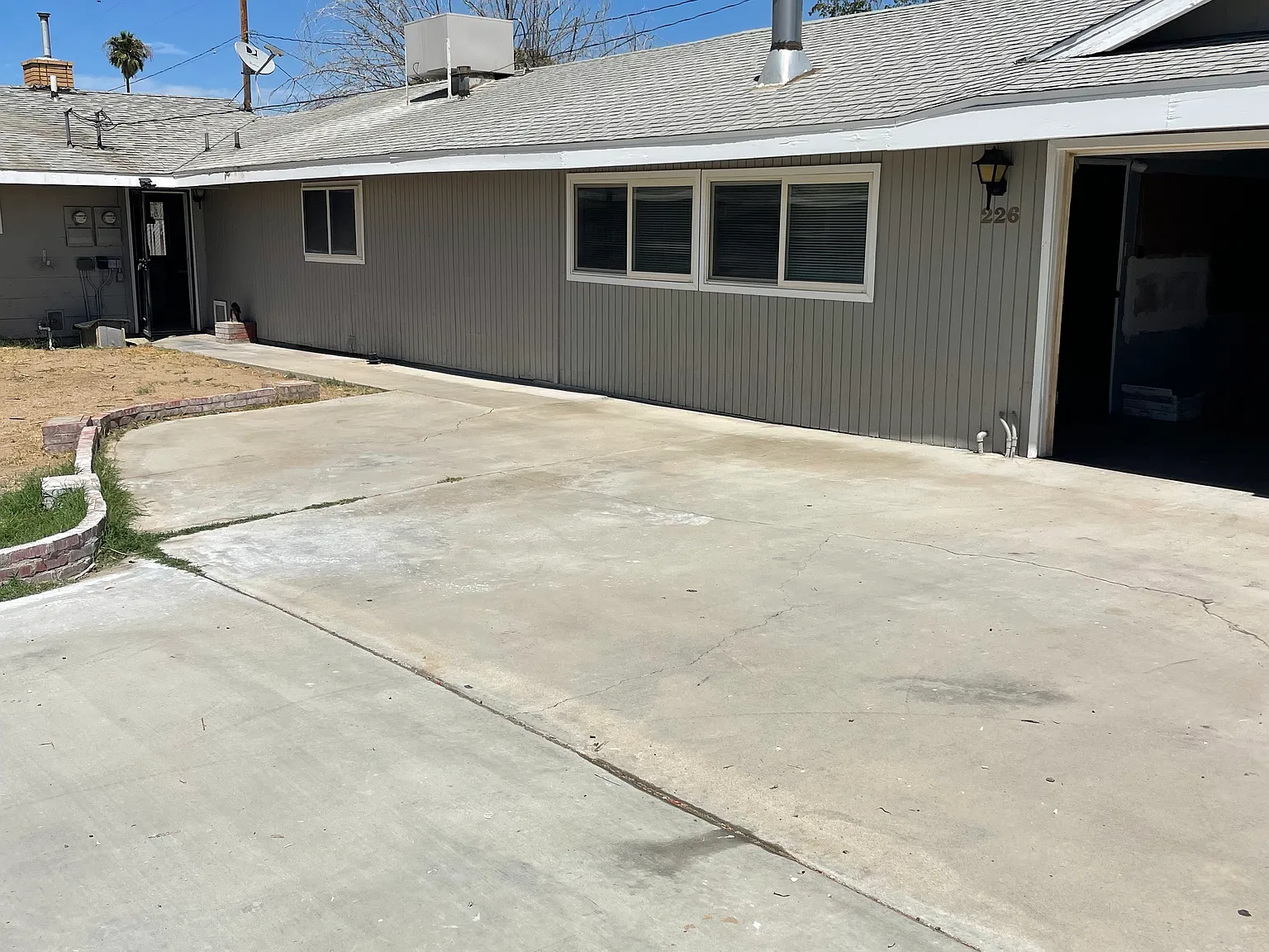3 bed, 2000 sqft, $2,000 — Photo 3