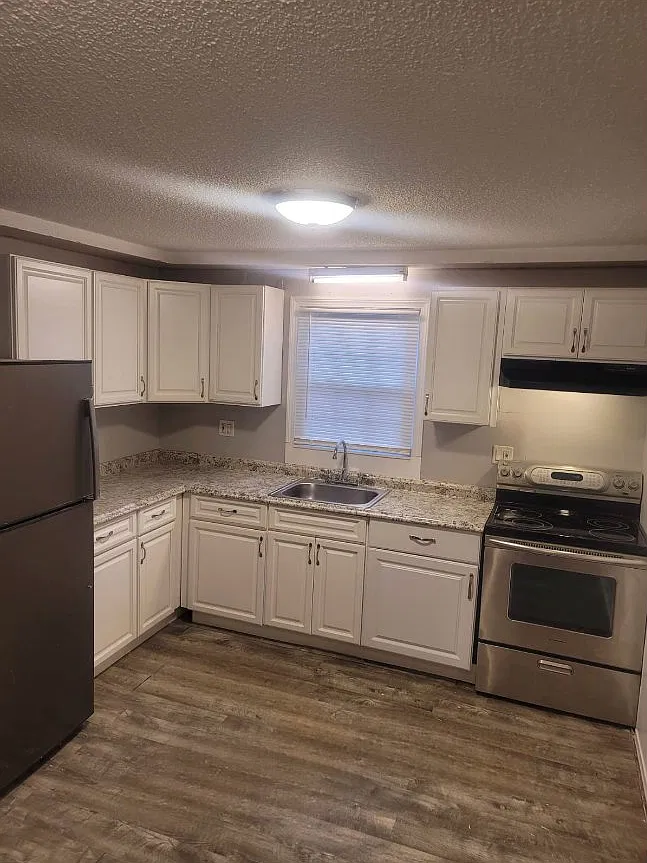 2-Bedroom First-Floor Condo - Heat & Hot Water Included | Vernon, CT — Photo 1