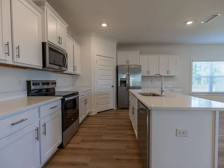 501 Huller Ave — Photo 4