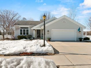 2007 Wildberry Ct, Waukesha, WI 53186