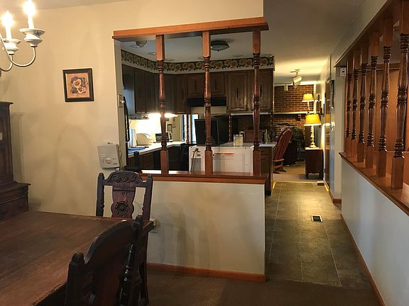 4th image of 12120 Valerie Dr