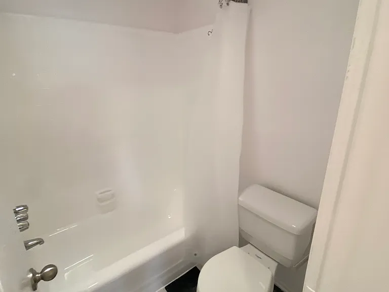1733 N Garfield Pl #302 — Photo 5