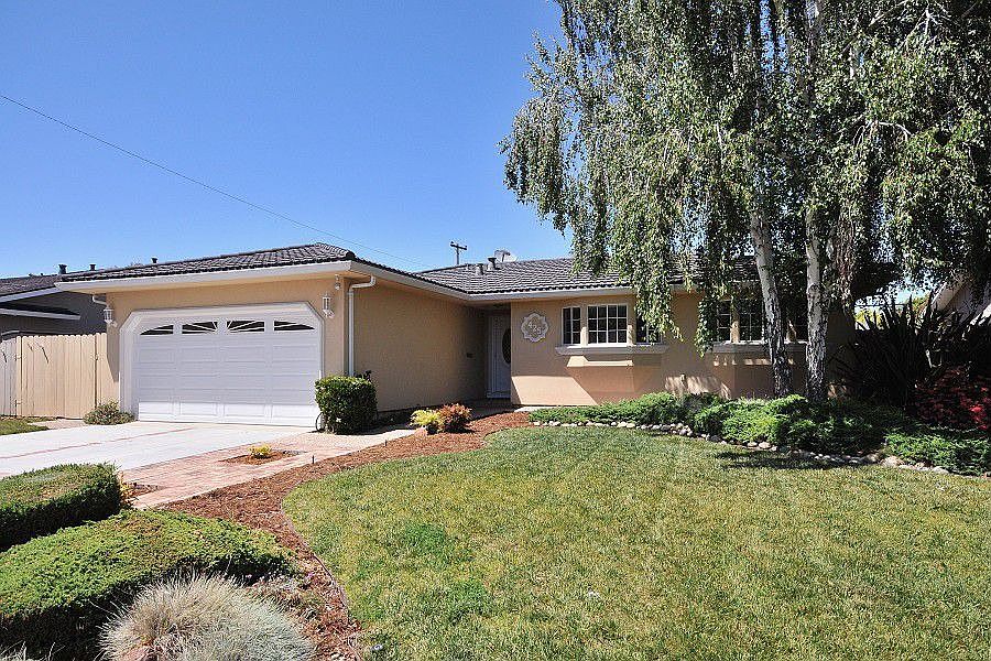 2nd image of 425 Hershner Dr