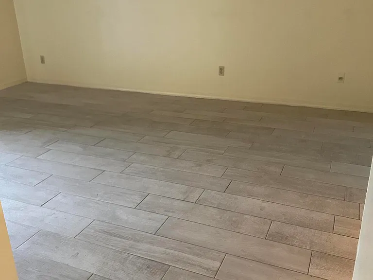 617 Ixoria Ave #15 — Photo 8