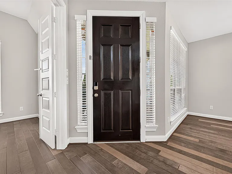 11611 Arbirlot Dr — Photo 5