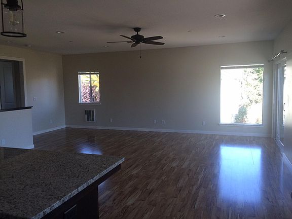 4th image of 1183 Murray Ave