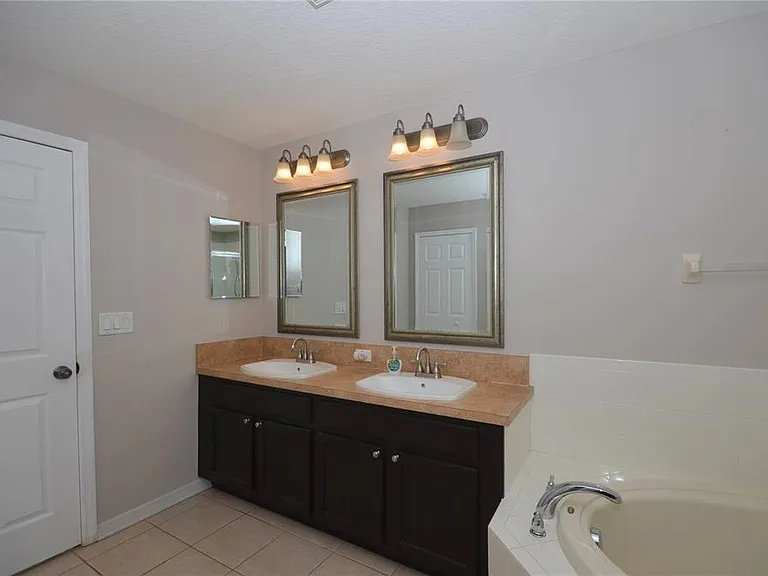 1625 Emerald Hill Way — Photo 33