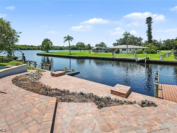 18071 Traverse Dr, Alva, FL 33920