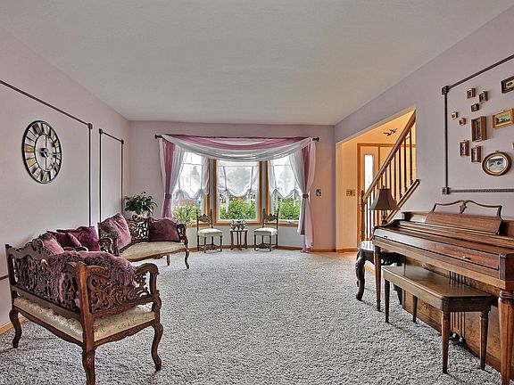 4th image of 10284 New Hampshire St