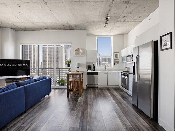 5th image of 133 NE 2nd Ave APT 1802
