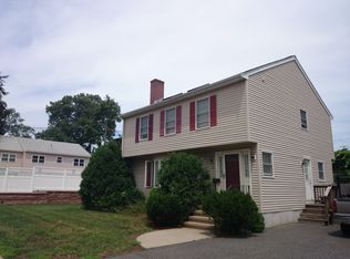 18 Desoto Rd, West Roxbury, MA 02132