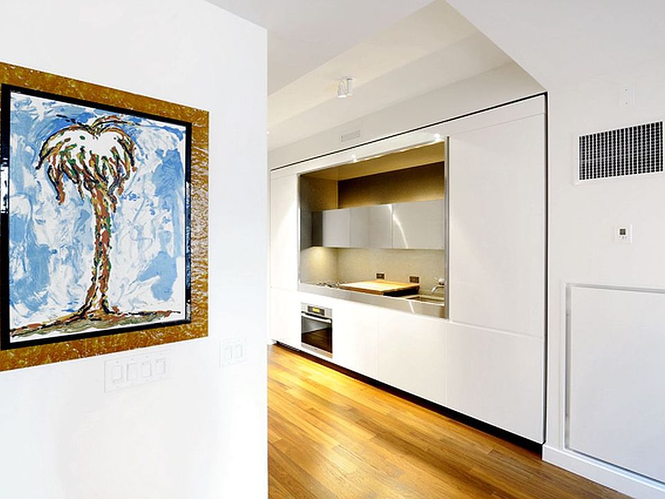 1st image of 15 William St #15D