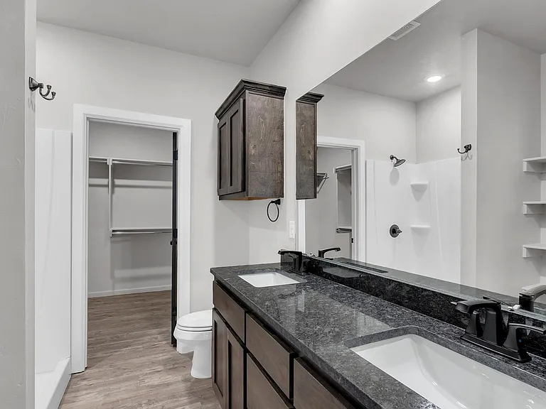 200 Buccaneer Dr — Photo 13