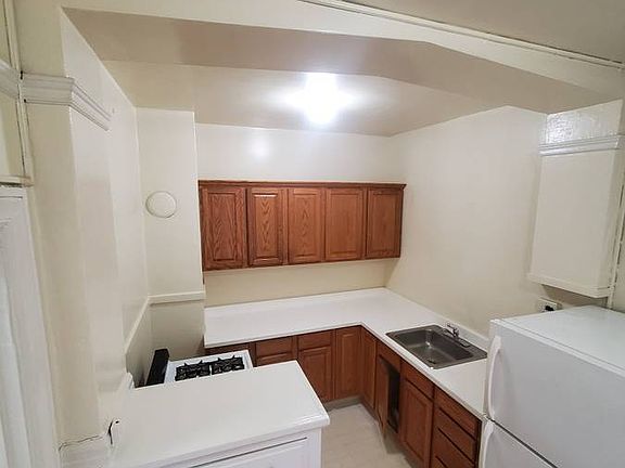 2nd image of 2295 Francisco St APT 206