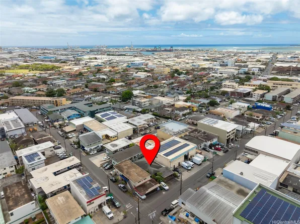 823 Gulick Ave, Honolulu, HI 96819