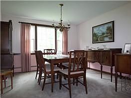 1st image of 293 Pheasant Dr