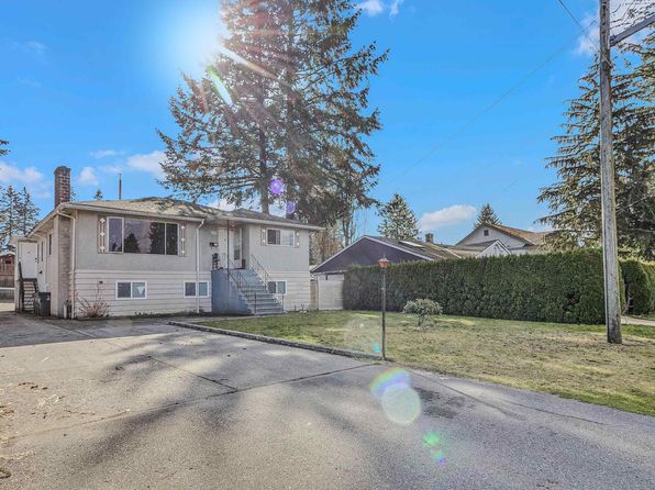 14028 Grosvenor Rd, Surrey, BC V3R 5G5