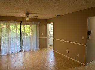 2454 Sharkey Rd APT 204, Clearwater, FL 33765