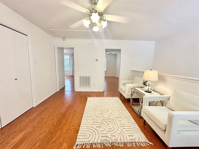 8223 Golf Green Cir — Photo 21
