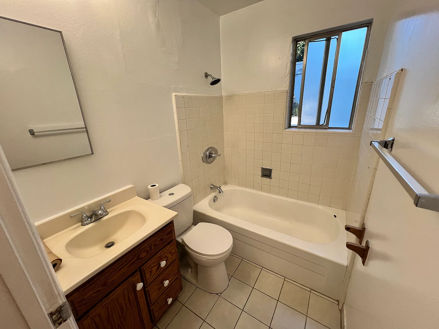 2 bed, 680 sqft, $3,300 — Photo 3