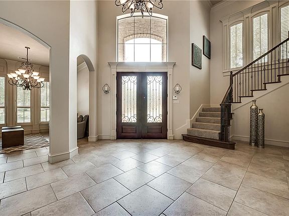 3rd image of 7921 Forest View Ct