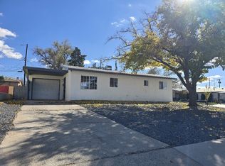 1002 Grace St NE, Albuquerque, NM 87112