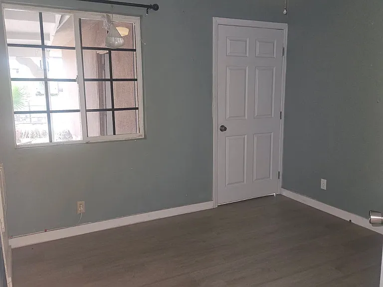 731 Arbor Way — Photo 7