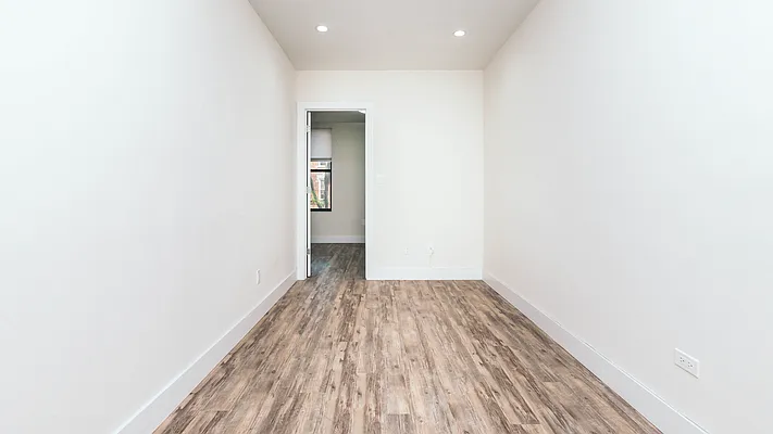 Rented by Nooklyn NYC LLC | media 10