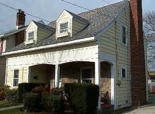 41 Utterby Rd, Malverne, NY 11565