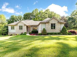 7356 Nicole Ln, Pinckney, MI
