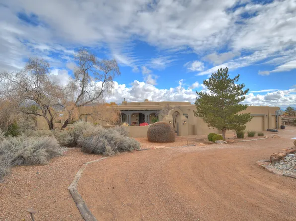 60 El Dorado Rd, Corrales, NM 87048