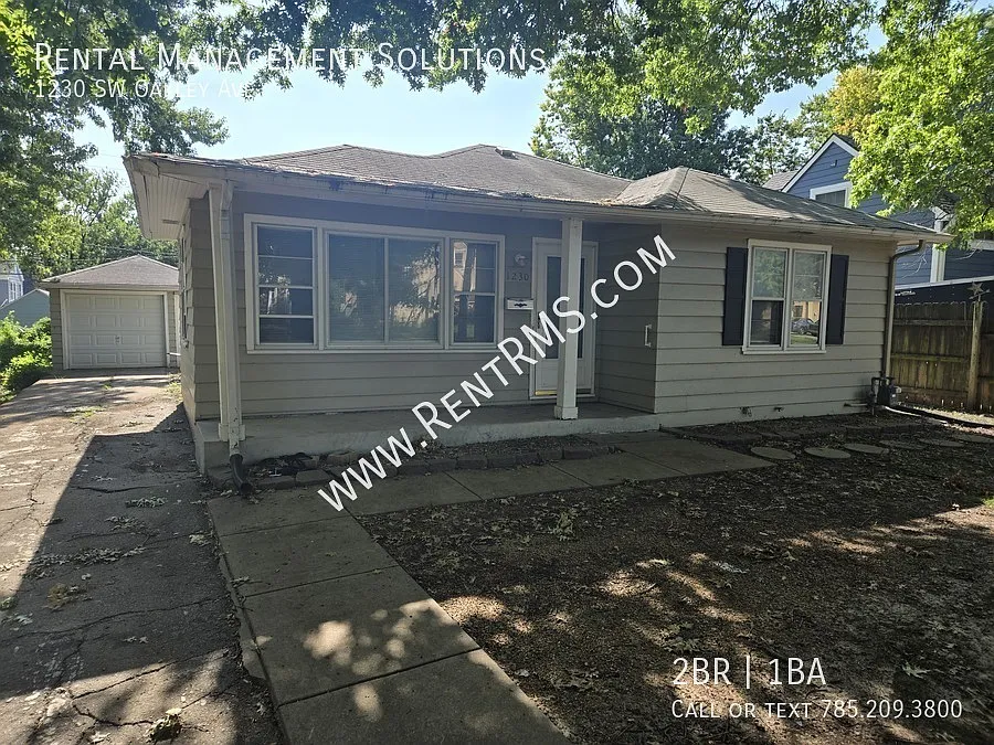 1230 SW Oakley Ave