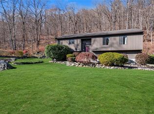 993 Peekskill Hollow Rd, Putnam Valley, NY 10579