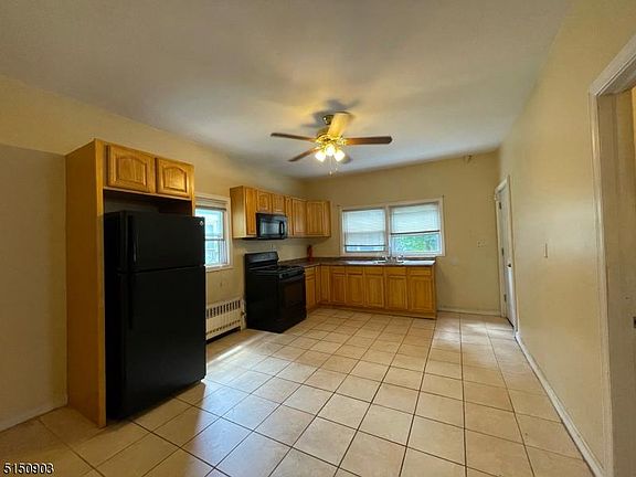 2nd image of 305 Sanford Ave APT 2