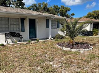 9711 Rainbow Ln, Port Richey, FL 34668