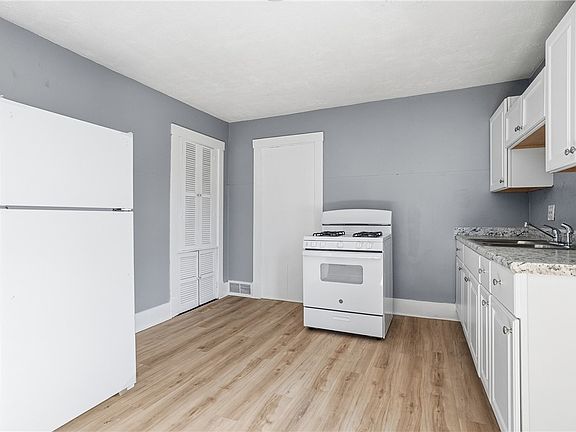 9th image of 3412 Gleason St