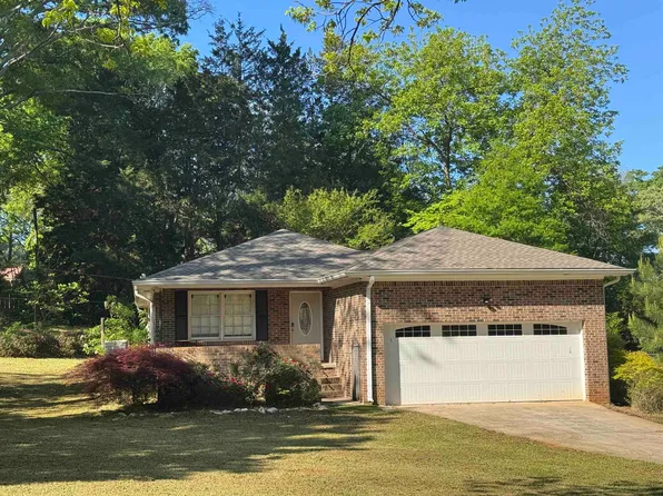 105 Brookwood Dr, Eatonton, GA 31024