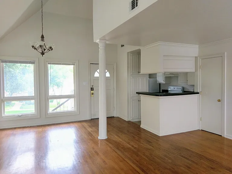 3201 Rosedale Ave #6 — Photo 6