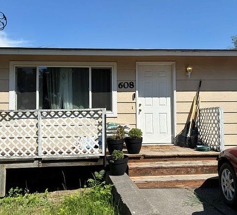 2nd image of 608 SE 7th St