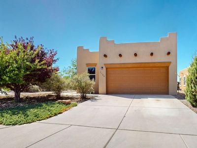 3108 Floras Del Sol St, Santa Fe, NM, 87507