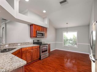 27513 Edenfield Dr, Zephyrhills, FL 33544