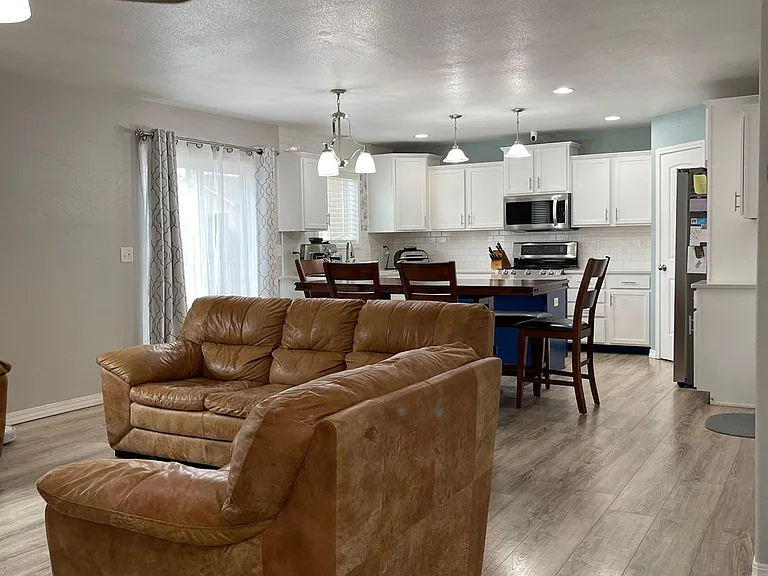 6521 Donahue Dr — Photo 5