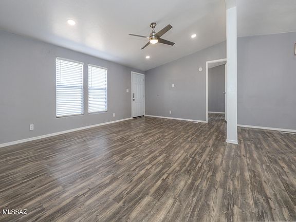 4th image of 3433 S Bradford Dr