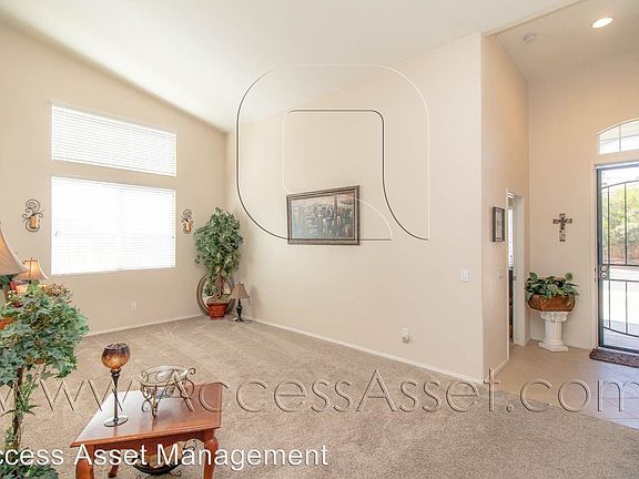 5th image of 601 Cactus St