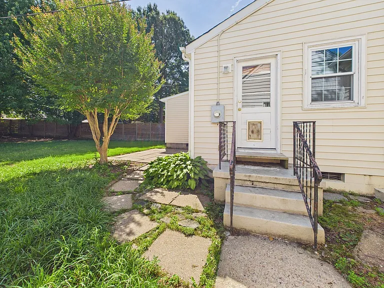 6514 Stuart Ave — Photo 21