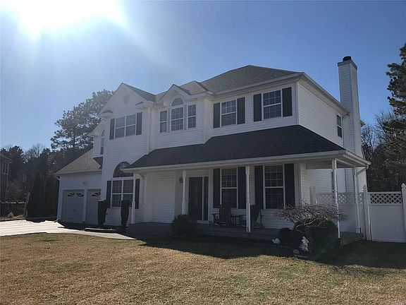 2nd image of 16 Parkland Ct