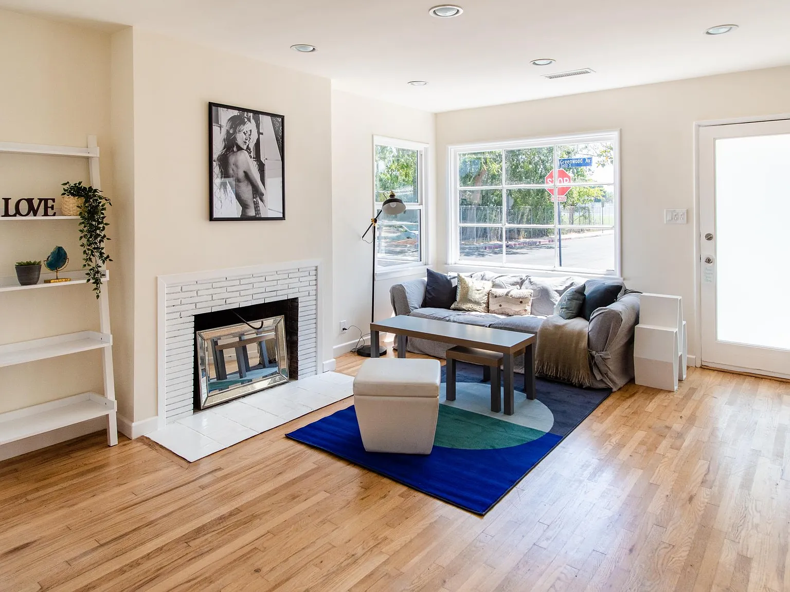 3644 Greenwood Ave — Photo 4