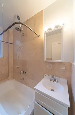 Rented by Platinum Properties | media 6